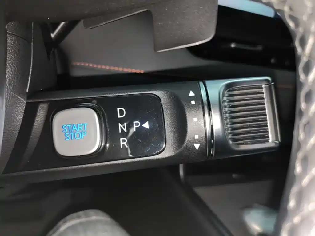 Hyundai ELEXIO 2025 Standard Range RWD — фото 14