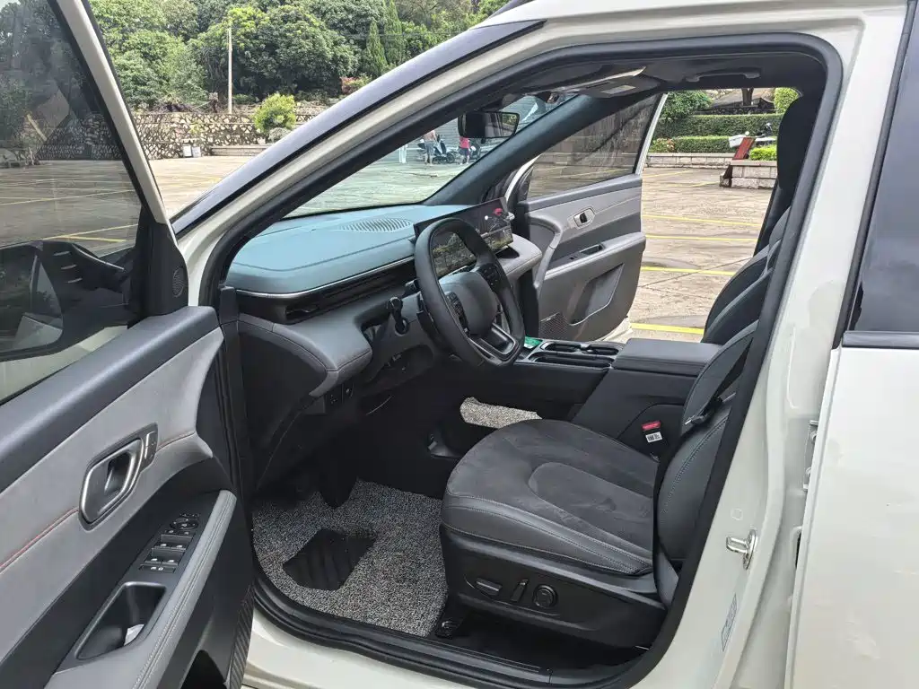 Hyundai ELEXIO 2025 Standard Range RWD — фото 15