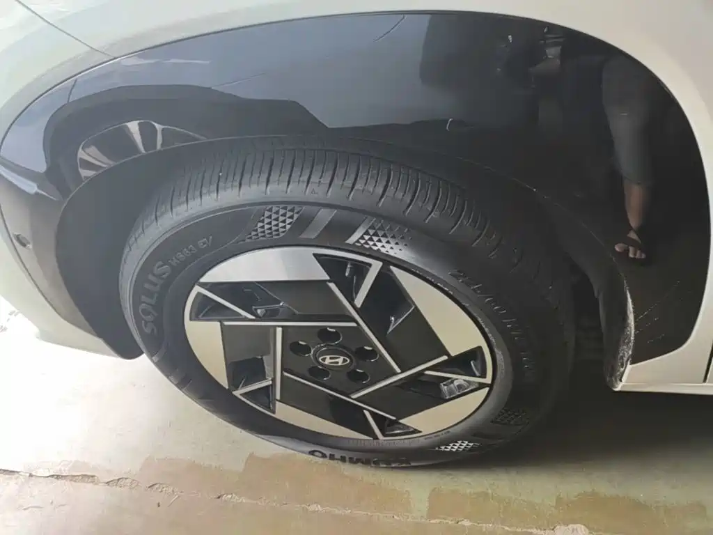 Hyundai ELEXIO 2025 Standard Range RWD — фото 23