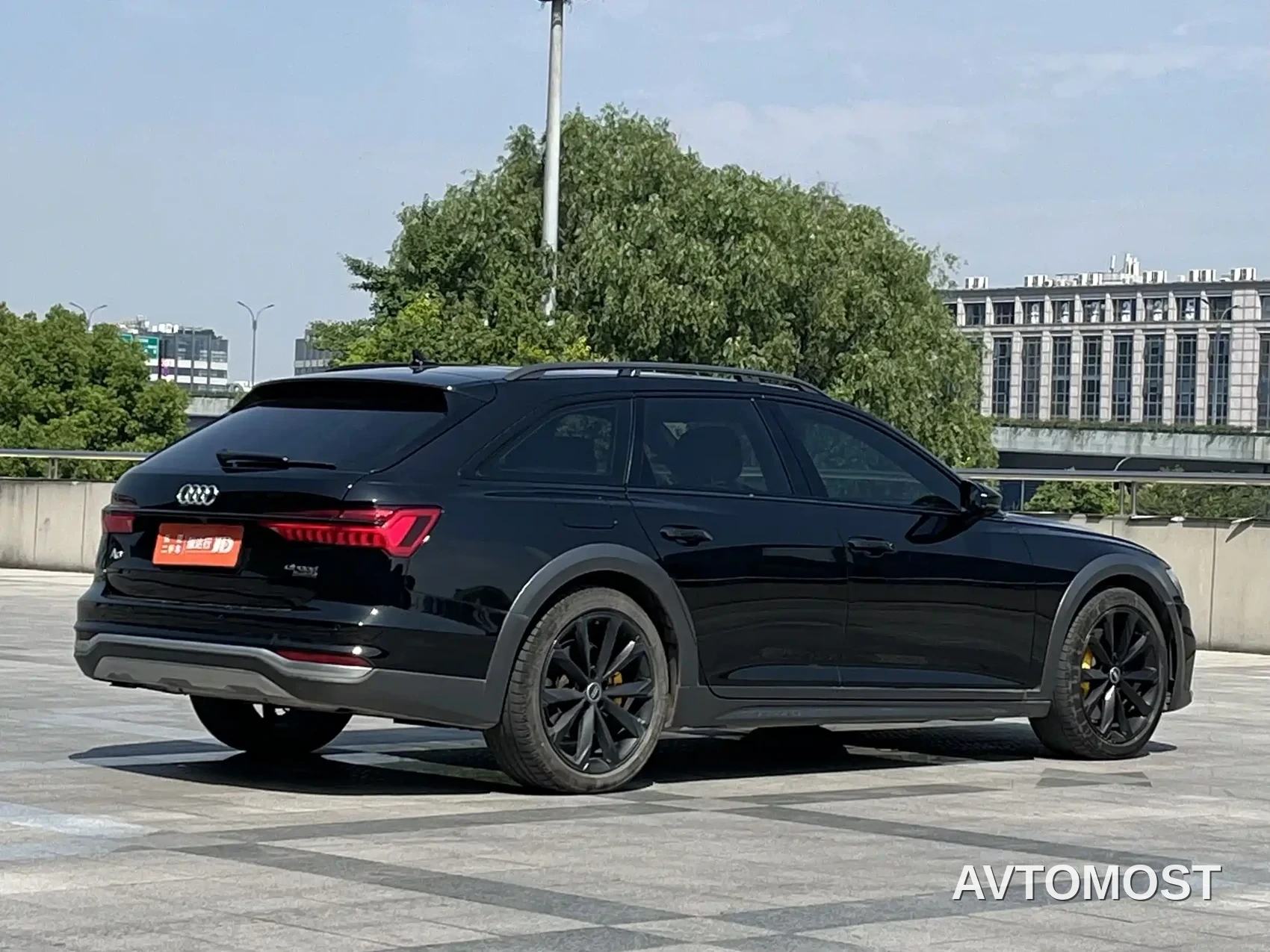 Audi A6 (Import) 2022 allroad quattro Explorer 55 TFSI Premium Off-road — фото 4