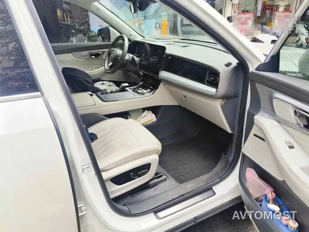 GAC Trumpchi GS8 2022 Dual Engine Series 2.0TM 2WD Premium Edition (6-Seater) — фото 12