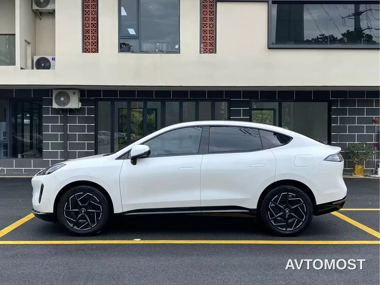 GAC Haobo Hyper HT 2023 670 RWD Ultra High Voltage Edition — фото 4