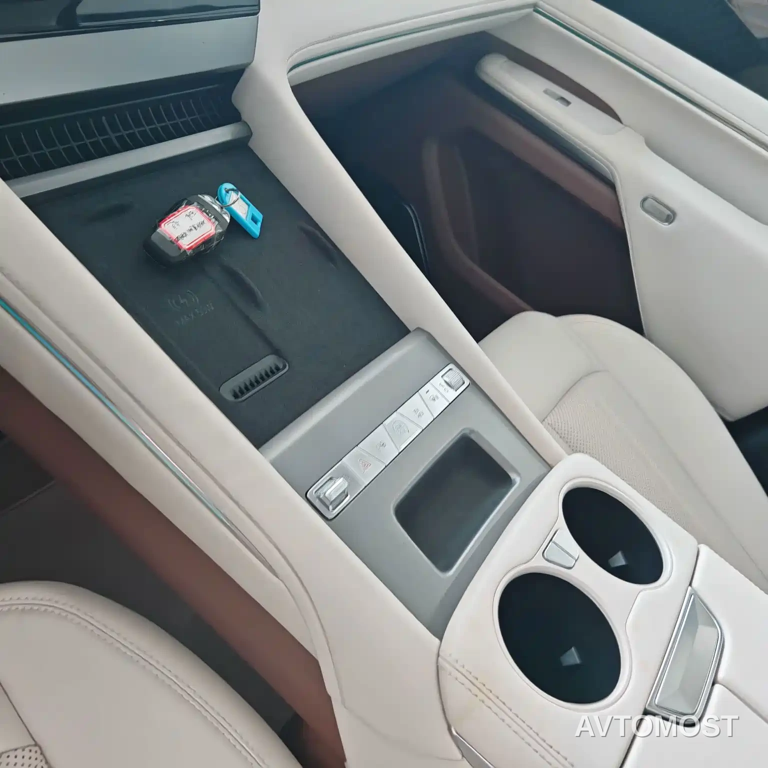 BYD Xia 2025 DM-i 1.5T 180km Surpass Edition — фото 5