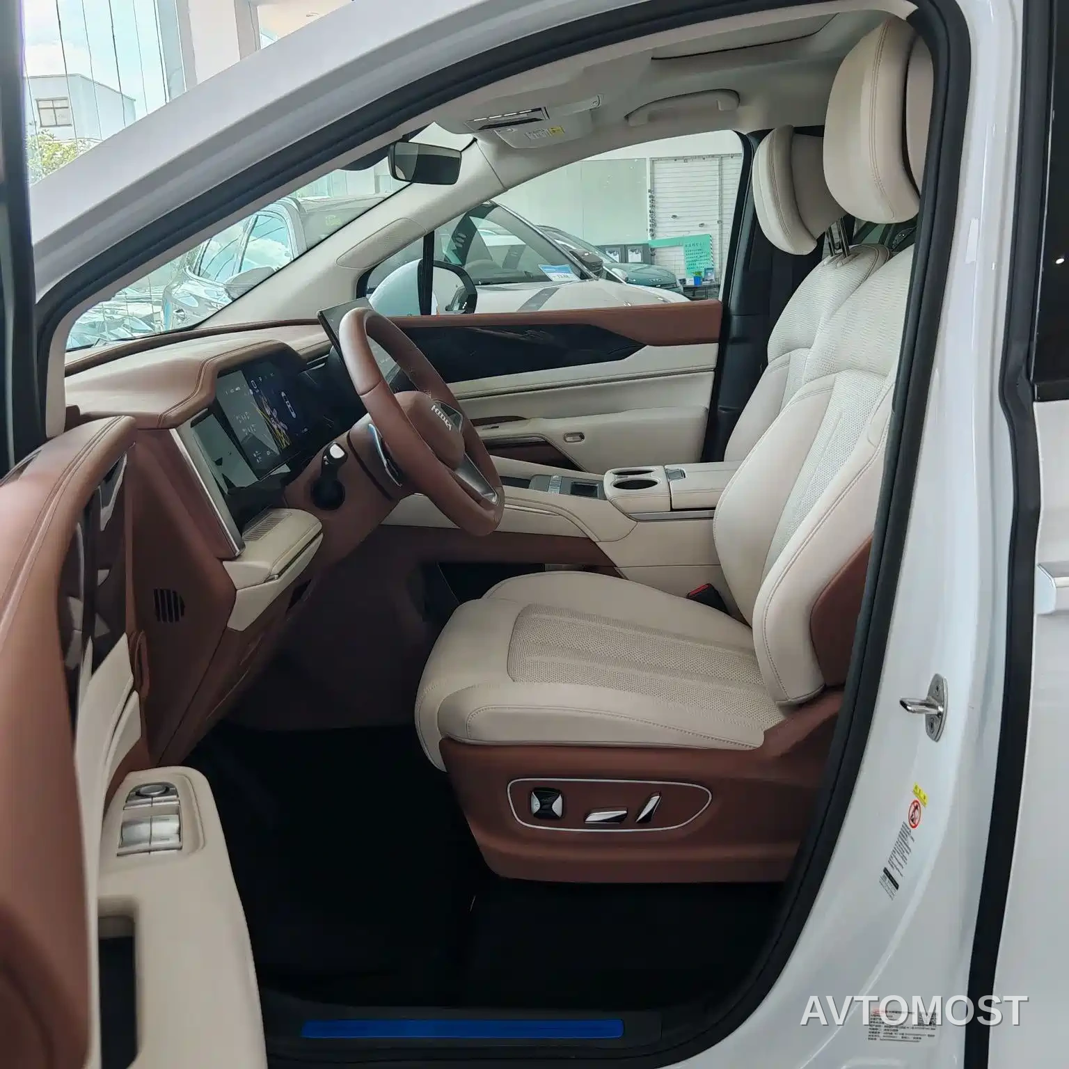 BYD Xia 2025 DM-i 1.5T 180km Surpass Edition — фото 9