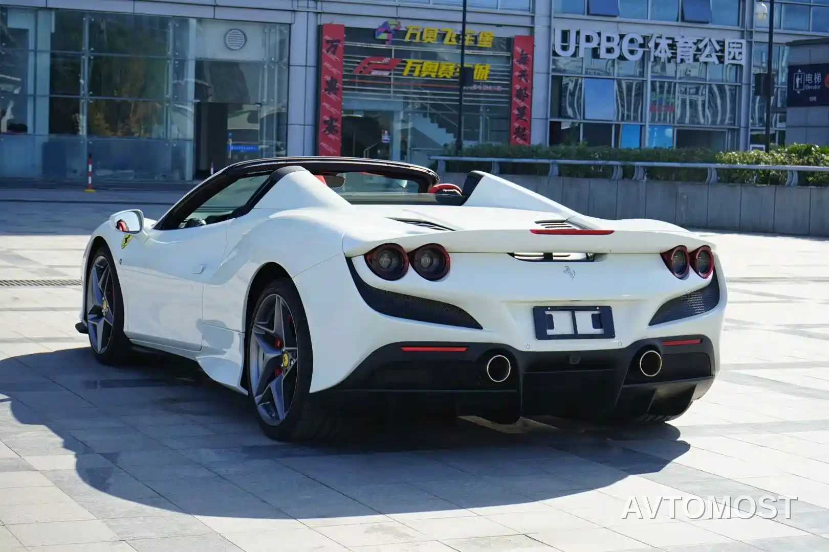 Ferrari F8 2020 Spider 3.9T V8 — фото 9