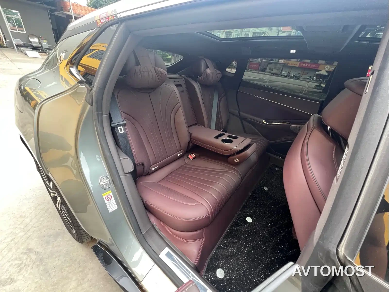 Denza Z9GT 2024 Model 1100 AWD Pro Edition — фото 9