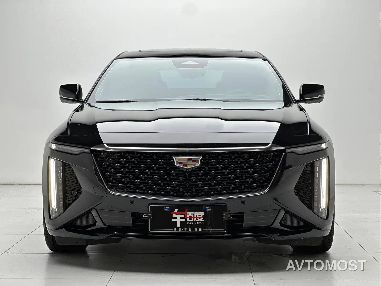 Cadillac CT6 2026 Model 28T Flagship Edition — фото 2