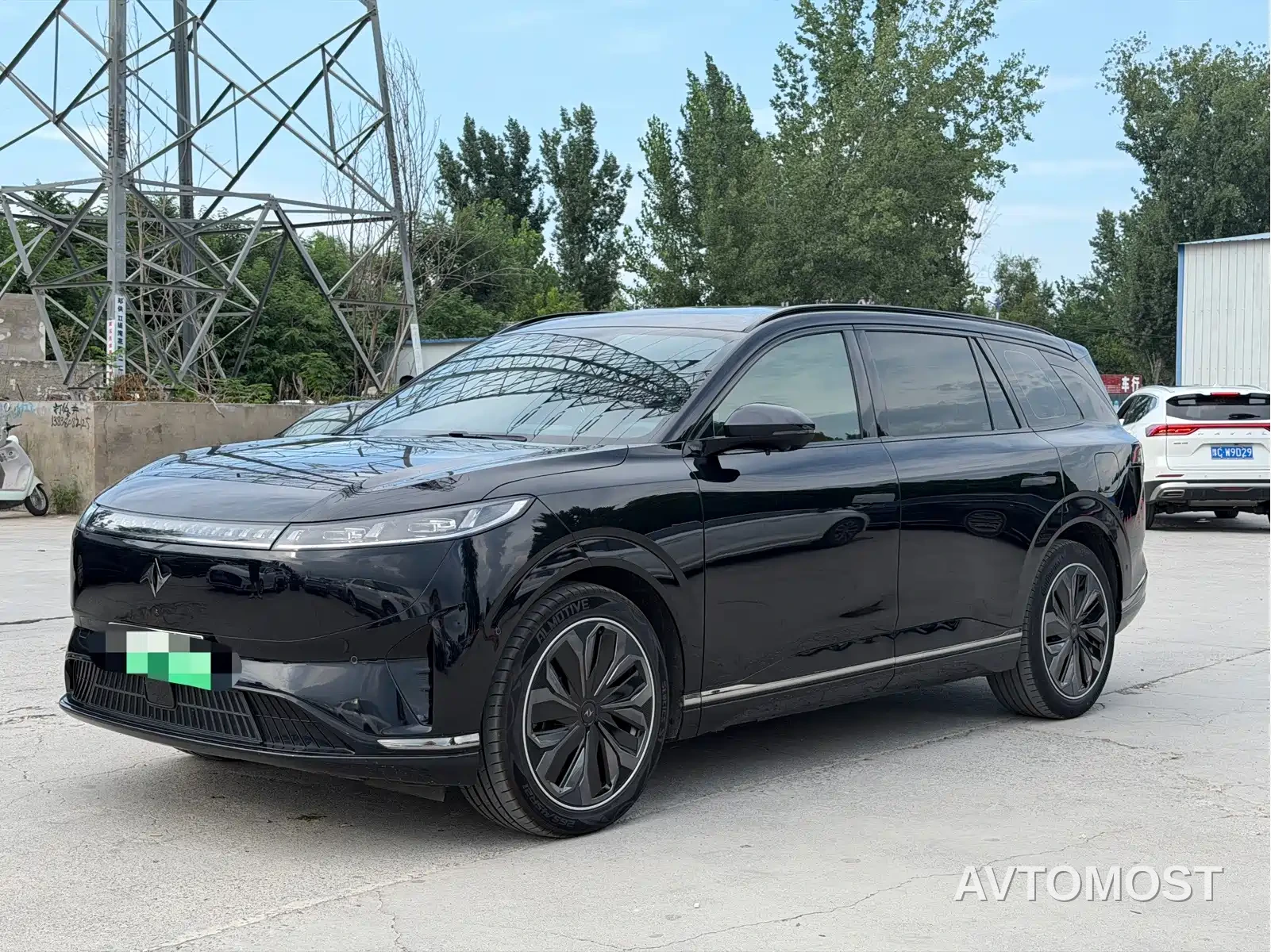 Dongfeng Yipai eπ008 2024 636Max Pure Electric 6-Seater — фото 1