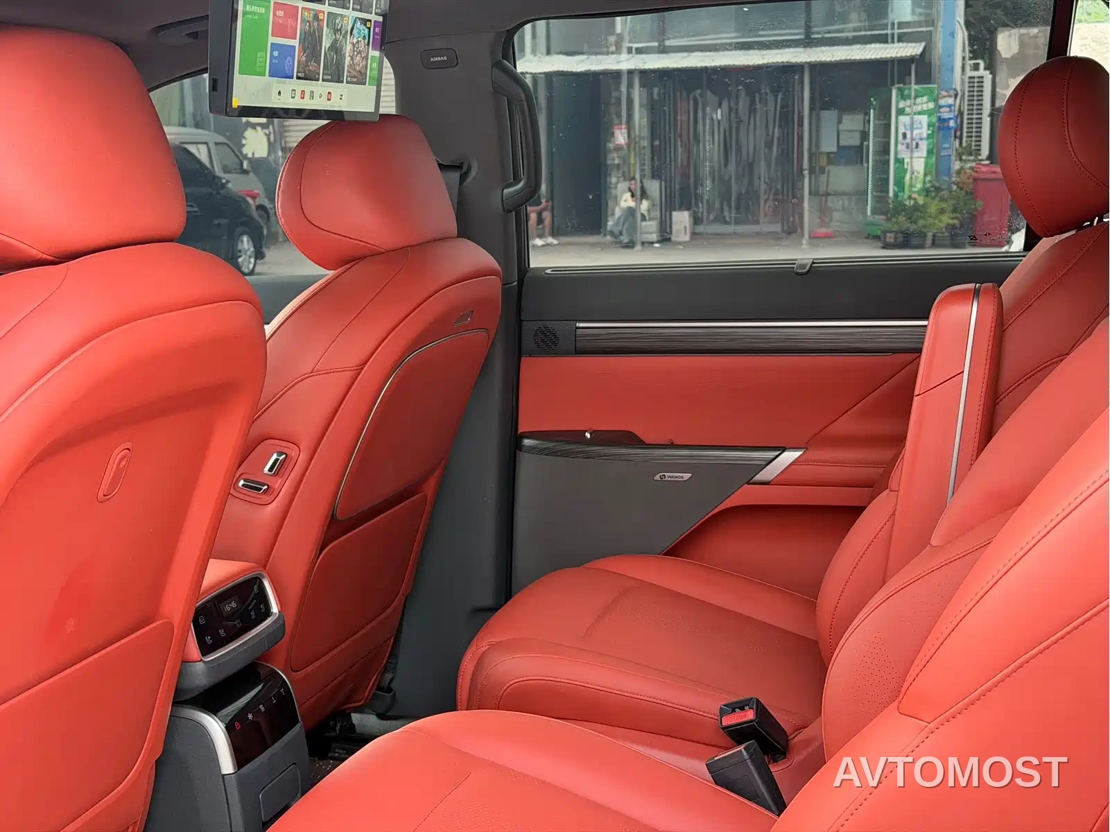 Dongfeng Yipai eπ008 2024 636Max Pure Electric 6-Seater — фото 5
