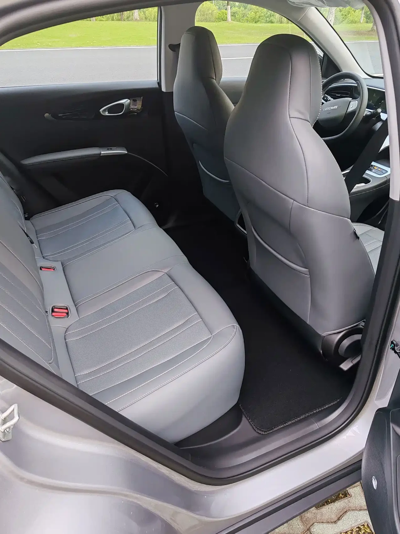 Geely Galaxy Starry Wish — фото 11