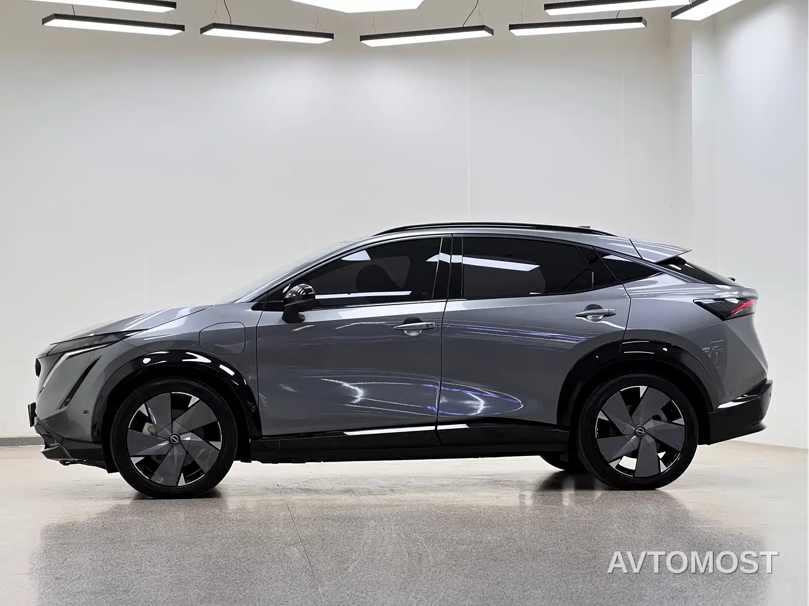 Nissan ARIYA 2022 4WD High Performance Top Edition — фото 4
