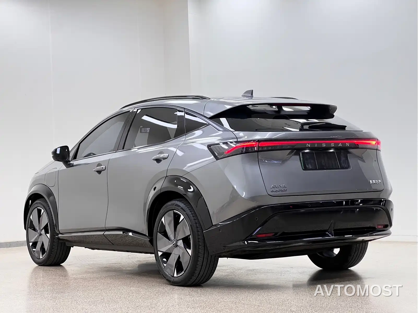 Nissan ARIYA 2022 4WD High Performance Top Edition — фото 5