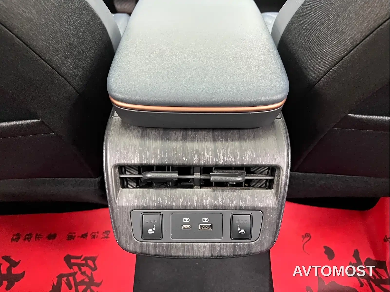 Nissan ARIYA 2022 4WD High Performance Top Edition — фото 18