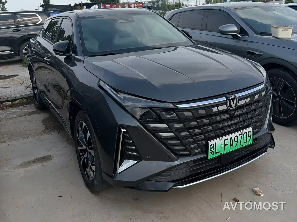 Changan UNI-Z New Energy 2024 Blue Whale iDD 125km Surpassing Edition — фото 3