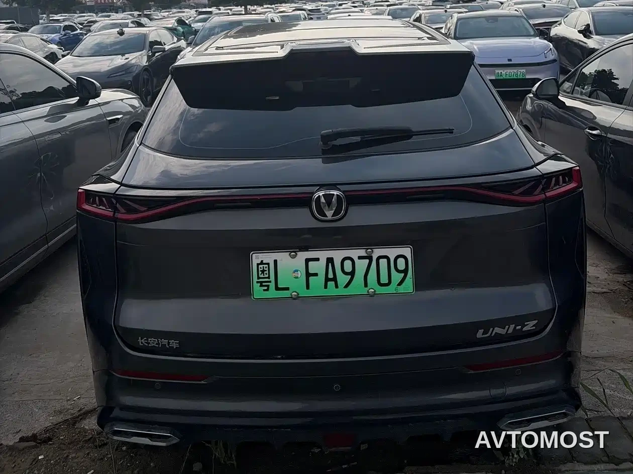 Changan UNI-Z New Energy 2024 Blue Whale iDD 125km Surpassing Edition — фото 10
