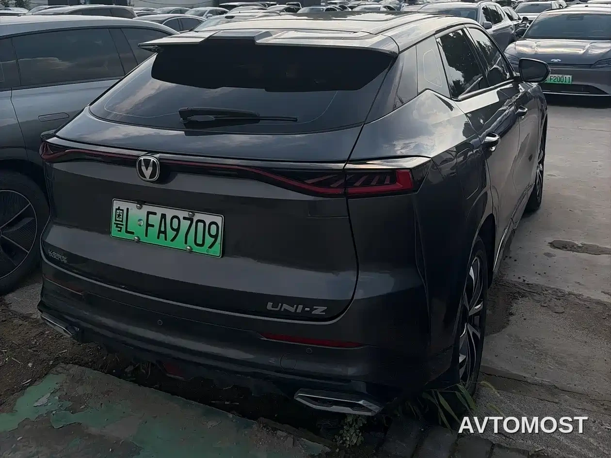 Changan UNI-Z New Energy 2024 Blue Whale iDD 125km Surpassing Edition — фото 11