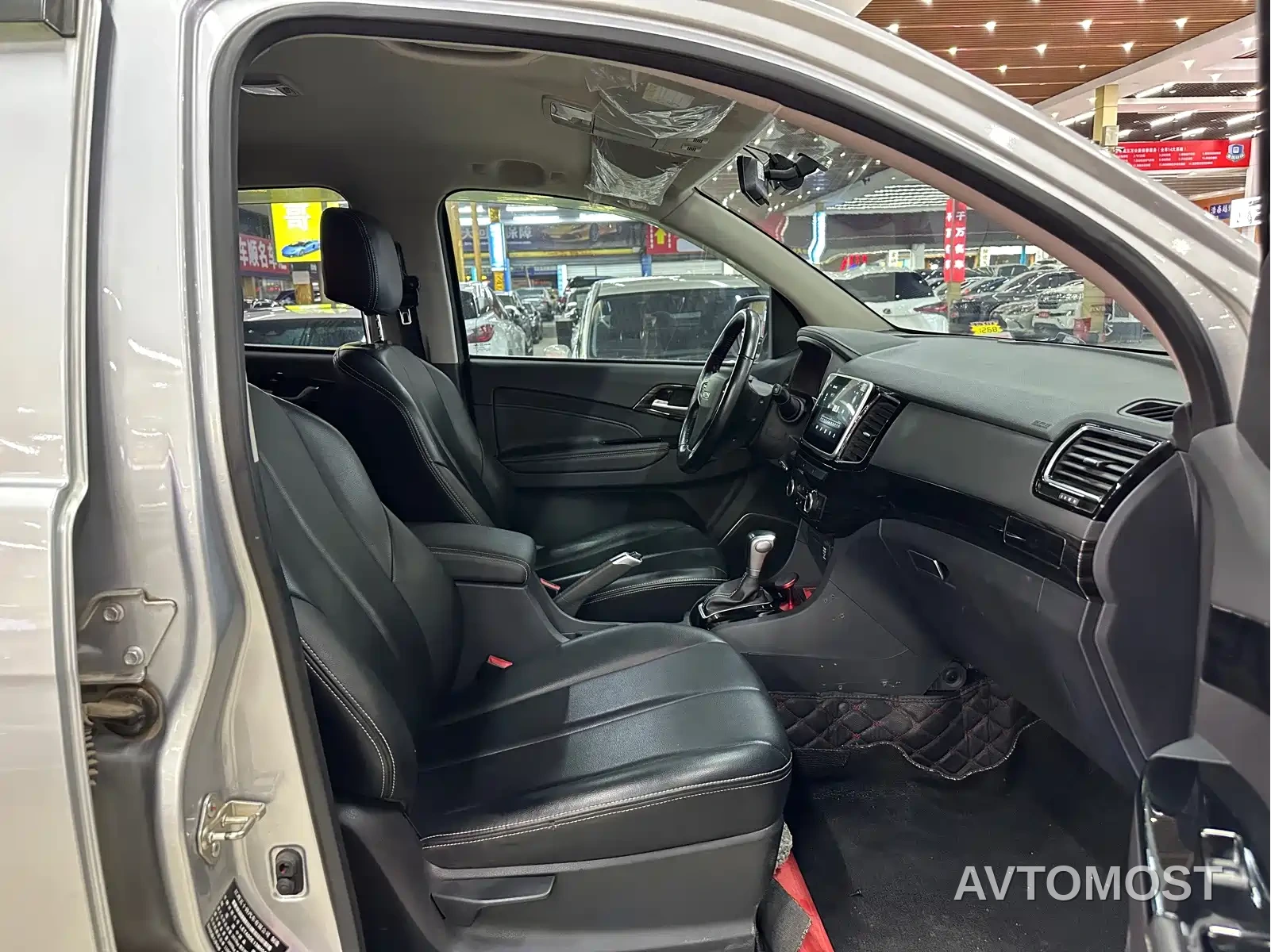 Isuzu Lingtuo 2020 2.5T 2WD Automatic Flagship Edition China VI JE4D25Q6A — фото 12