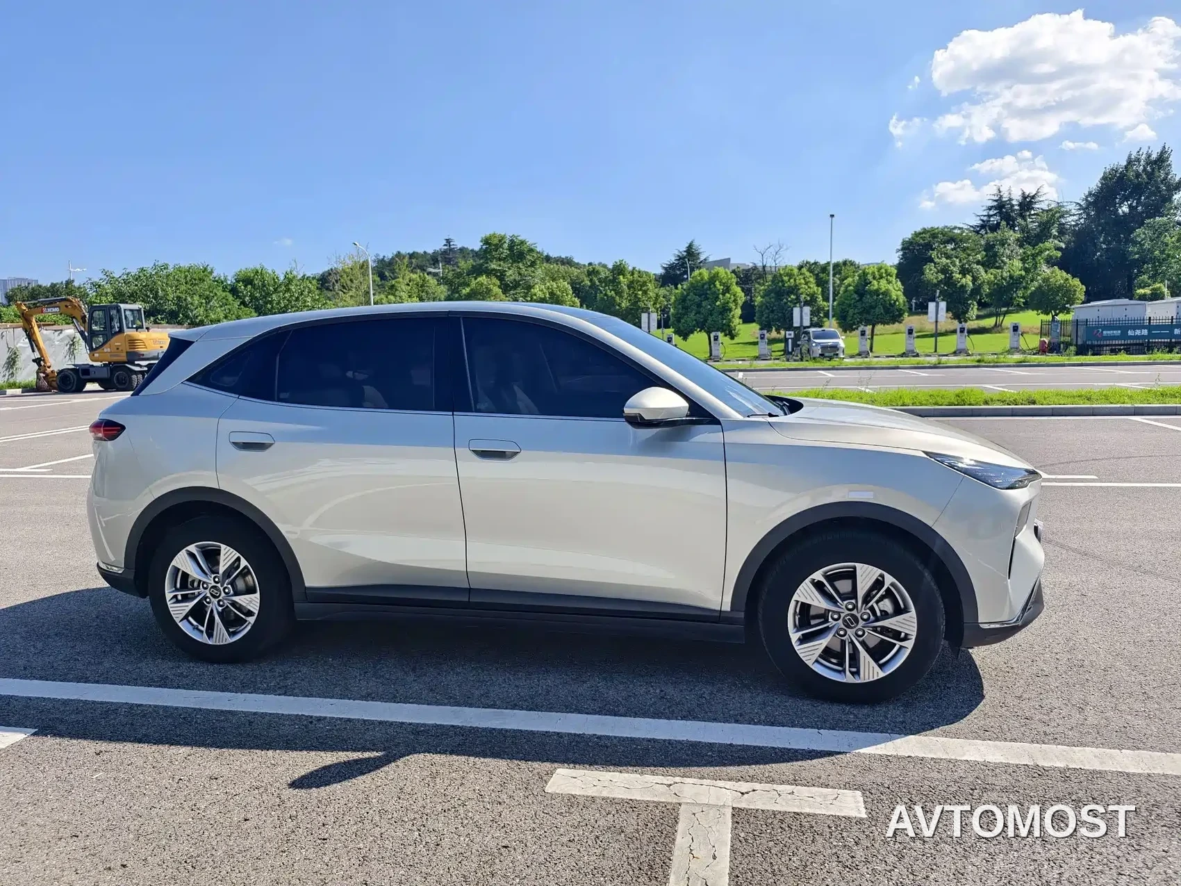 Besturn Yueyi 03 2025 Model 565km Enjoy Edition — фото 4