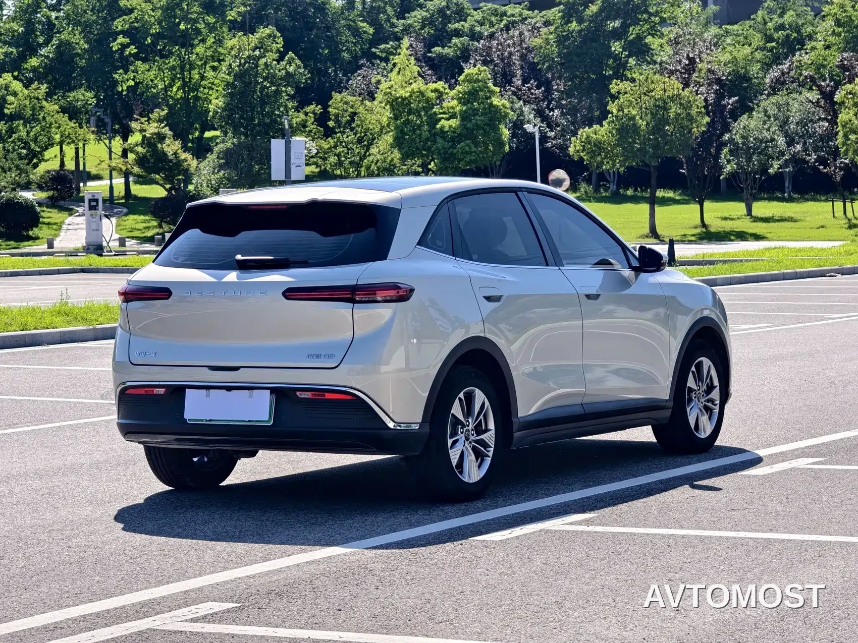Besturn Yueyi 03 2025 Model 565km Enjoy Edition — фото 8
