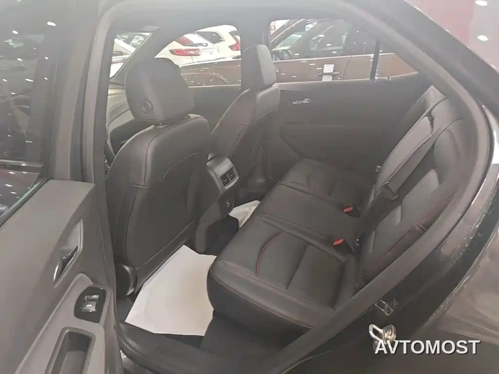 Chevrolet Equinox 2022 Mild Hybrid 550T RS Intelligent Expansion Edition — фото 13