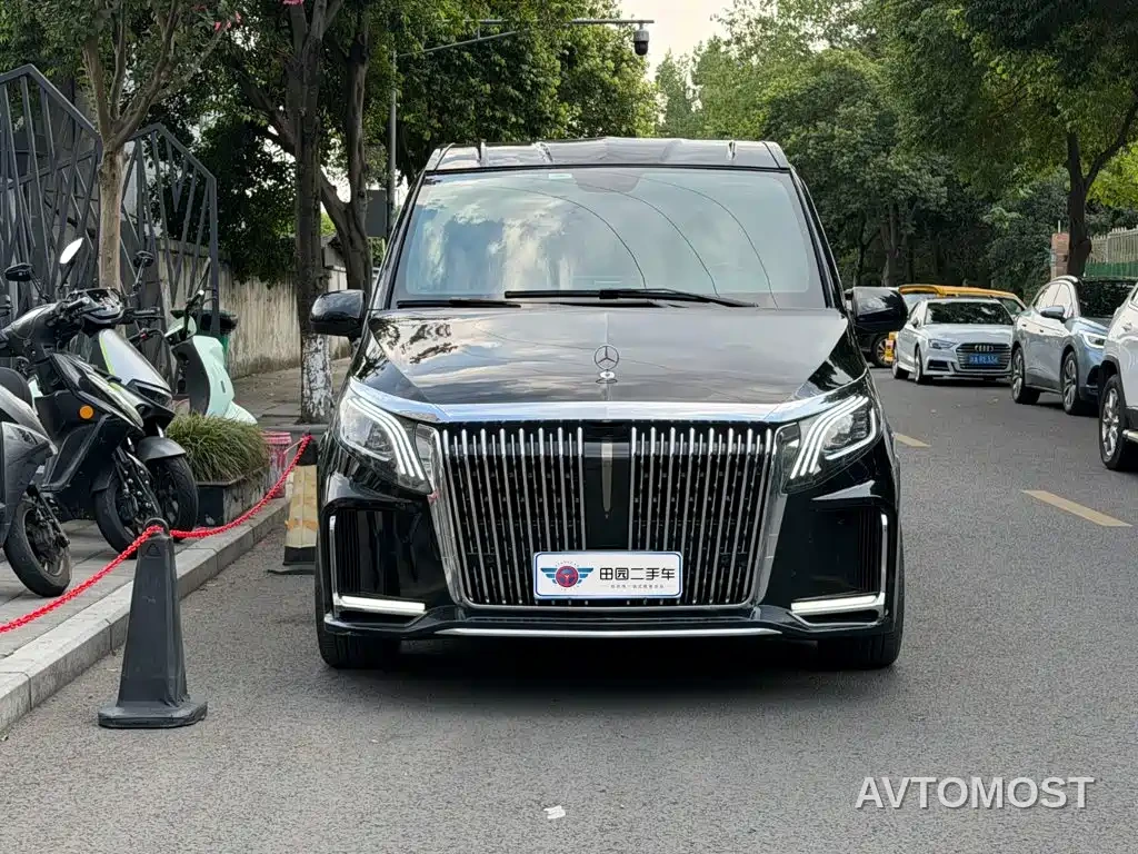 Mercedes-Benz Vito 2023 2.0T Elite 7-Seater — фото 2