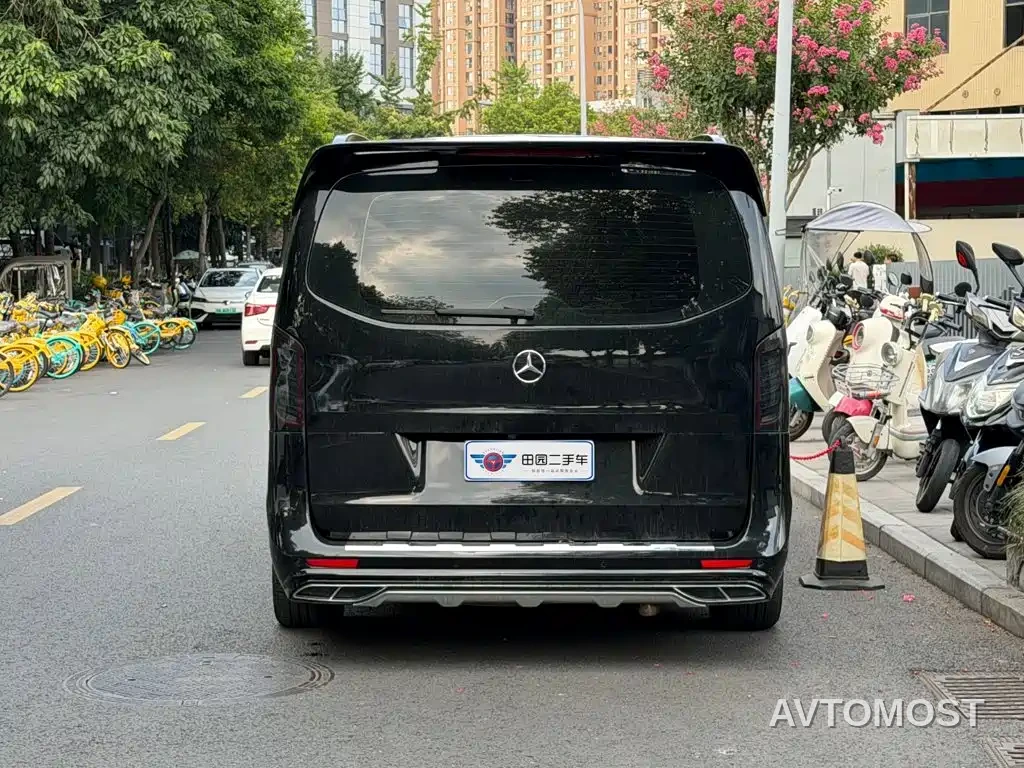 Mercedes-Benz Vito 2023 2.0T Elite 7-Seater — фото 5