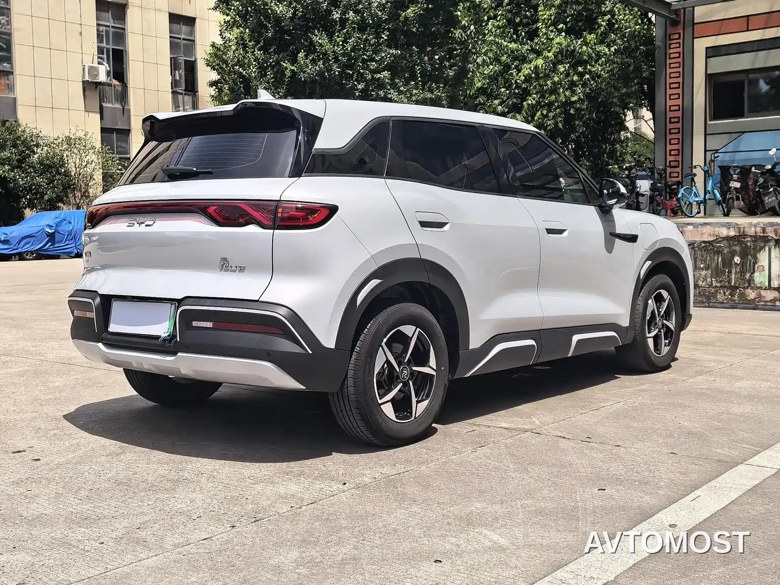 BYD Yuan UP 2024 401KM Leading Edition — фото 12