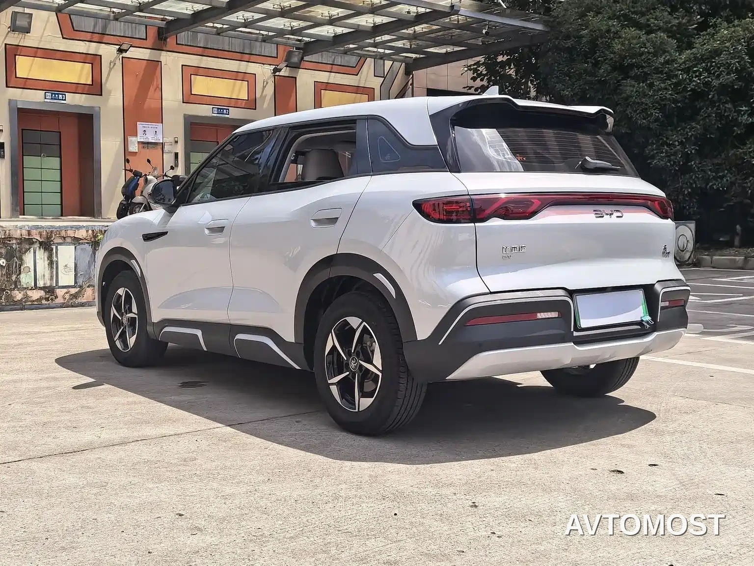 BYD Yuan UP 2024 401KM Leading Edition — фото 14
