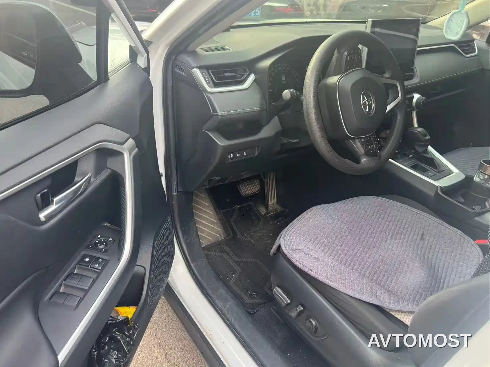 Toyota RAV4 Rongfang Dual Engine E+ 2021 2.5L 2WD Elite Pro — фото 5