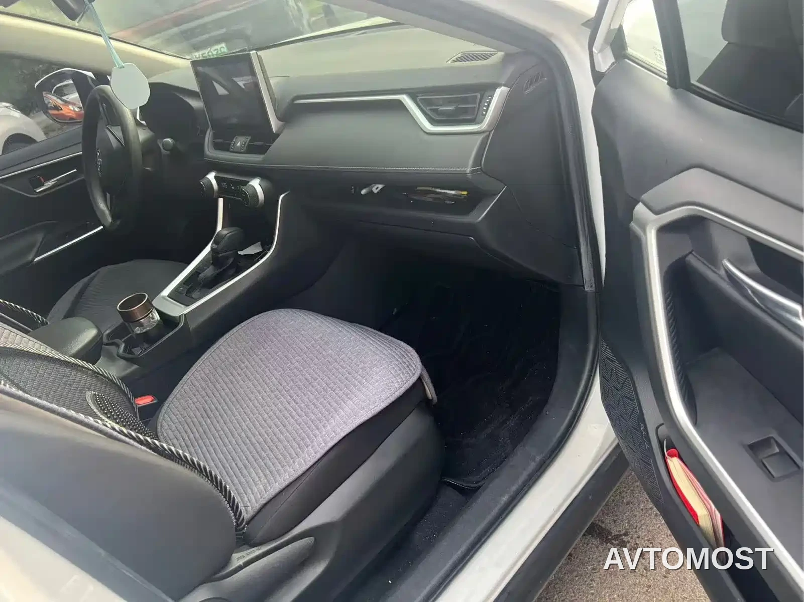 Toyota RAV4 Rongfang Dual Engine E+ 2021 2.5L 2WD Elite Pro — фото 6