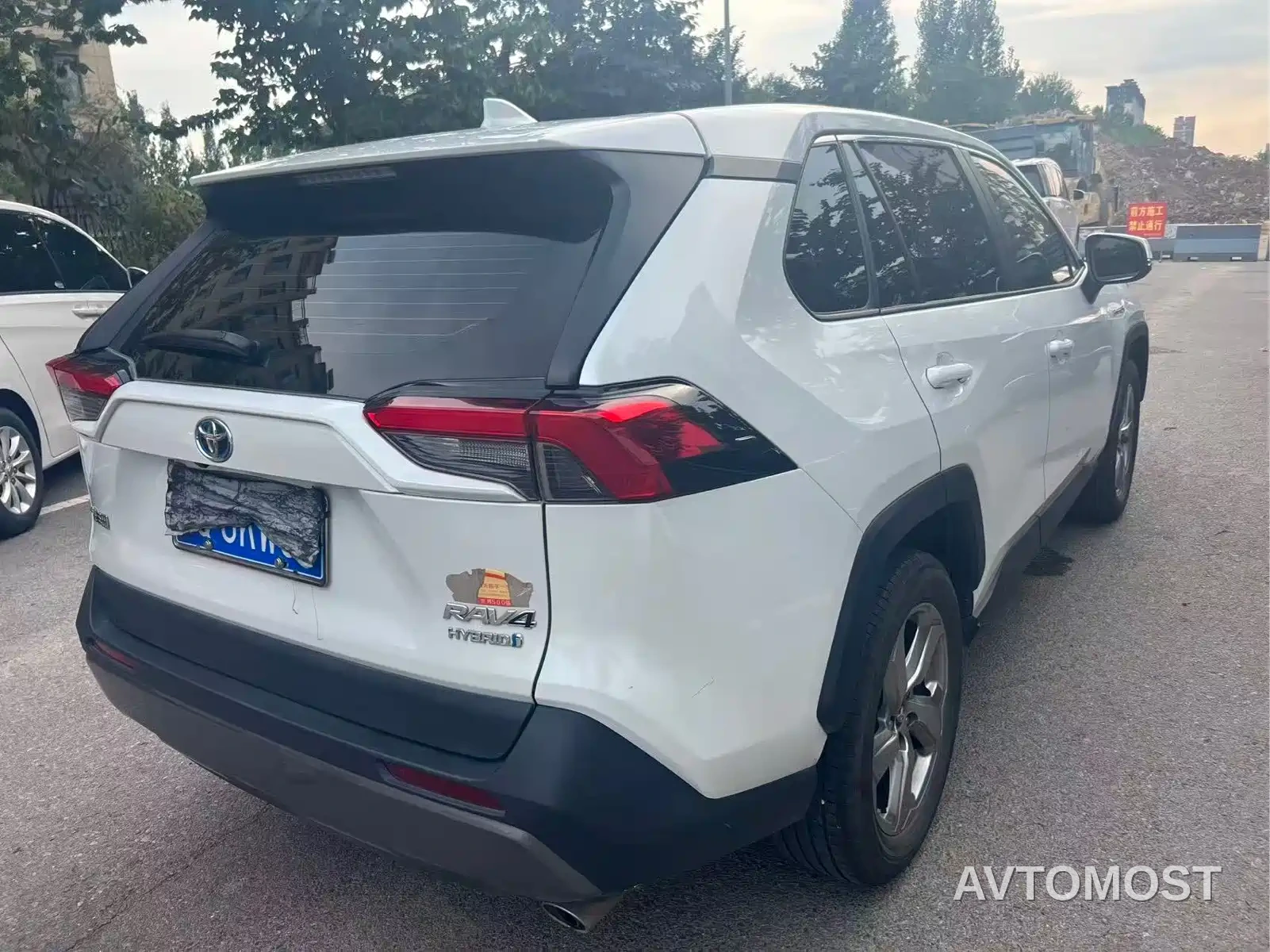 Toyota RAV4 Rongfang Dual Engine E+ 2021 2.5L 2WD Elite Pro — фото 10