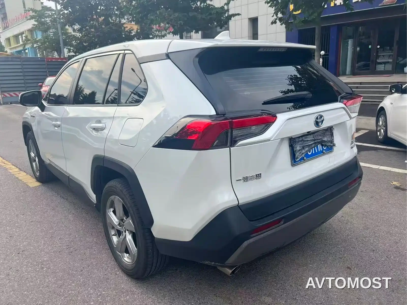 Toyota RAV4 Rongfang Dual Engine E+ 2021 2.5L 2WD Elite Pro — фото 11