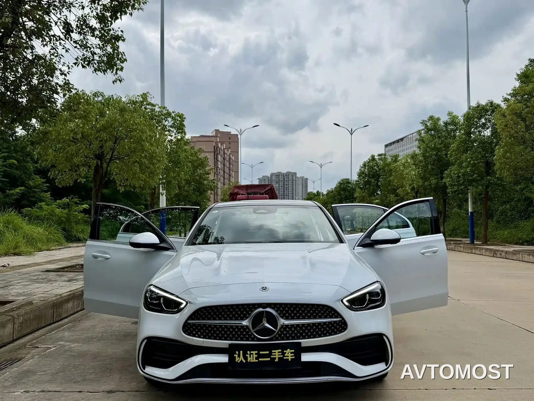 Mercedes-Benz C-Class 2024 C 260 L Sport — фото 3