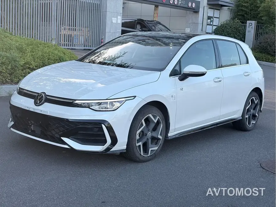 Volkswagen Golf 2025 Facelift 300TSI R-Line