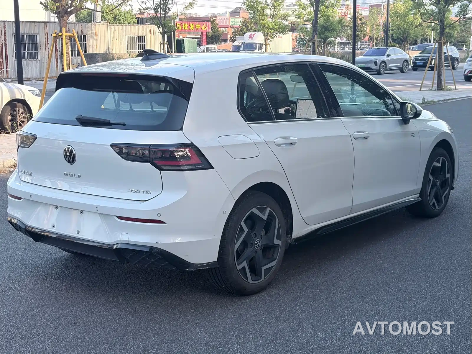 Volkswagen Golf 2025 Facelift 300TSI R-Line — фото 4