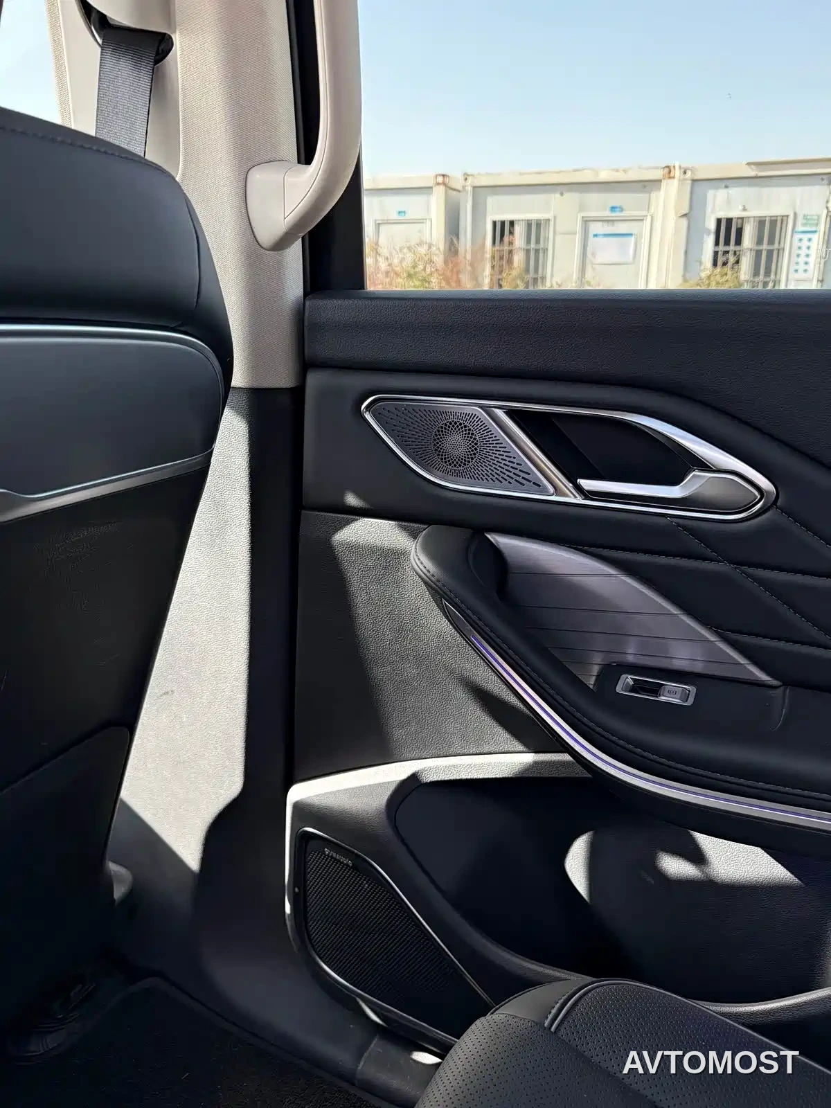 Hongqi HS7 PHEV 2024 2.0T PHEV AWD Qichang Edition 7-seater — фото 13