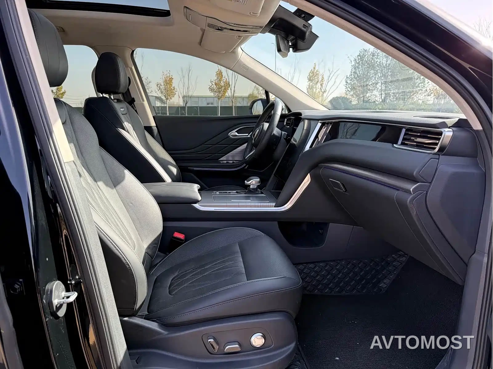 Hongqi HS7 PHEV 2024 2.0T PHEV AWD Qichang Edition 7-seater — фото 18