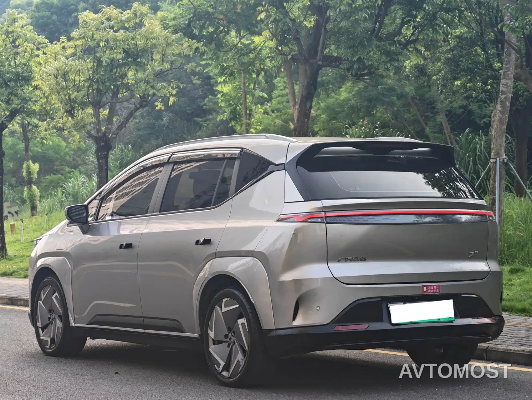 Hycan Z03 2022 Model 620km Trendy Smart Edition 160kW 76.8kWh — фото 3