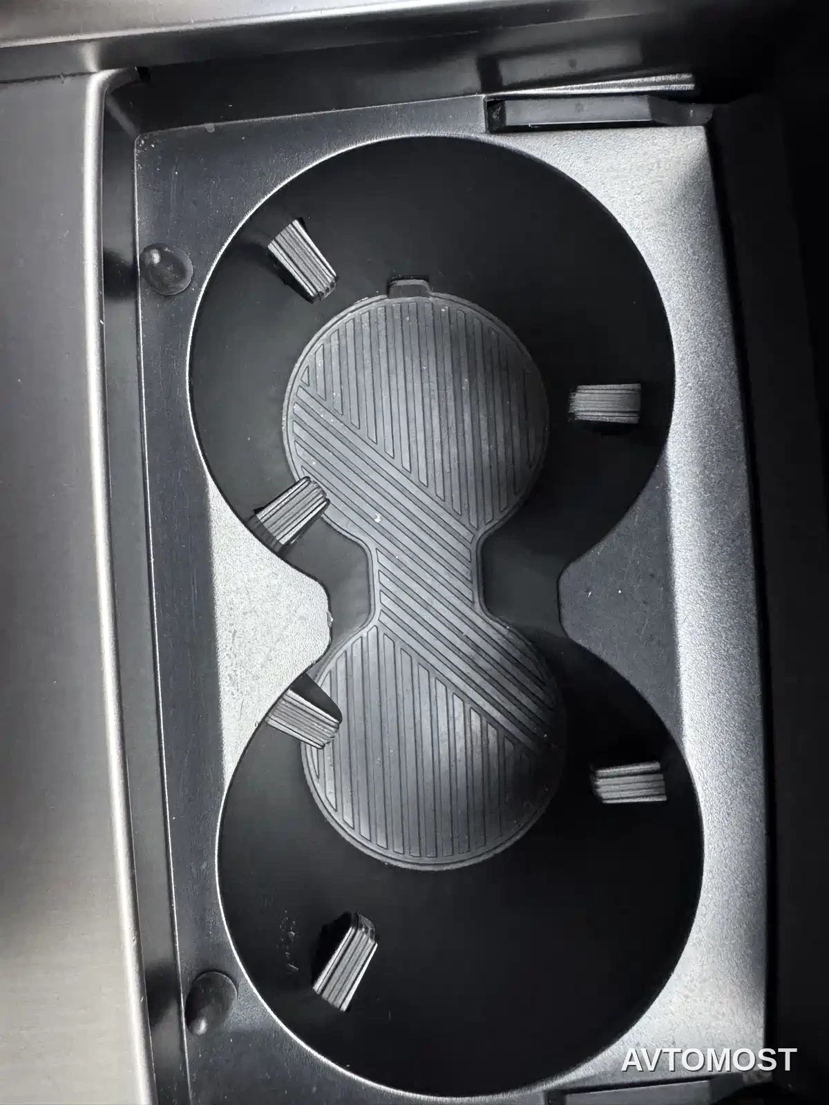 HiPhi Y 2023 560km Pioneer Edition — фото 22