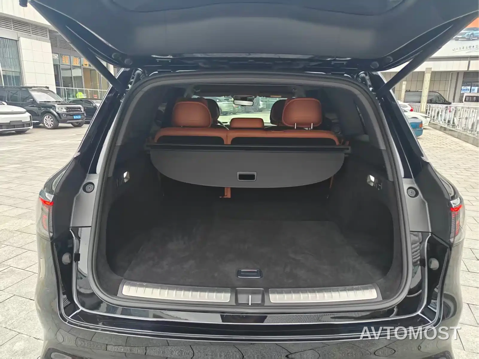AITO M8 2025 Range Extender Max+ Edition 53.4kWh 5-seater — фото 5