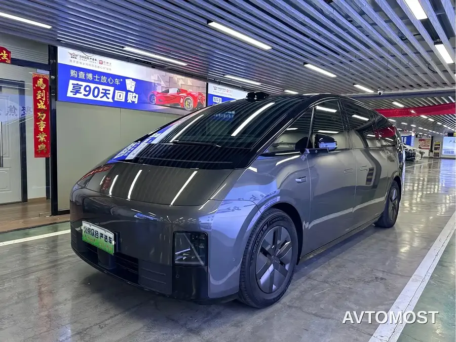 Li Auto MEGA 2024 Ultra