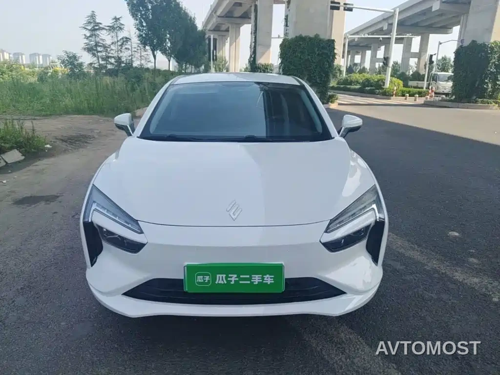 JMCG New Energy Yi 2023 Standard Range Industry Edition — фото 3