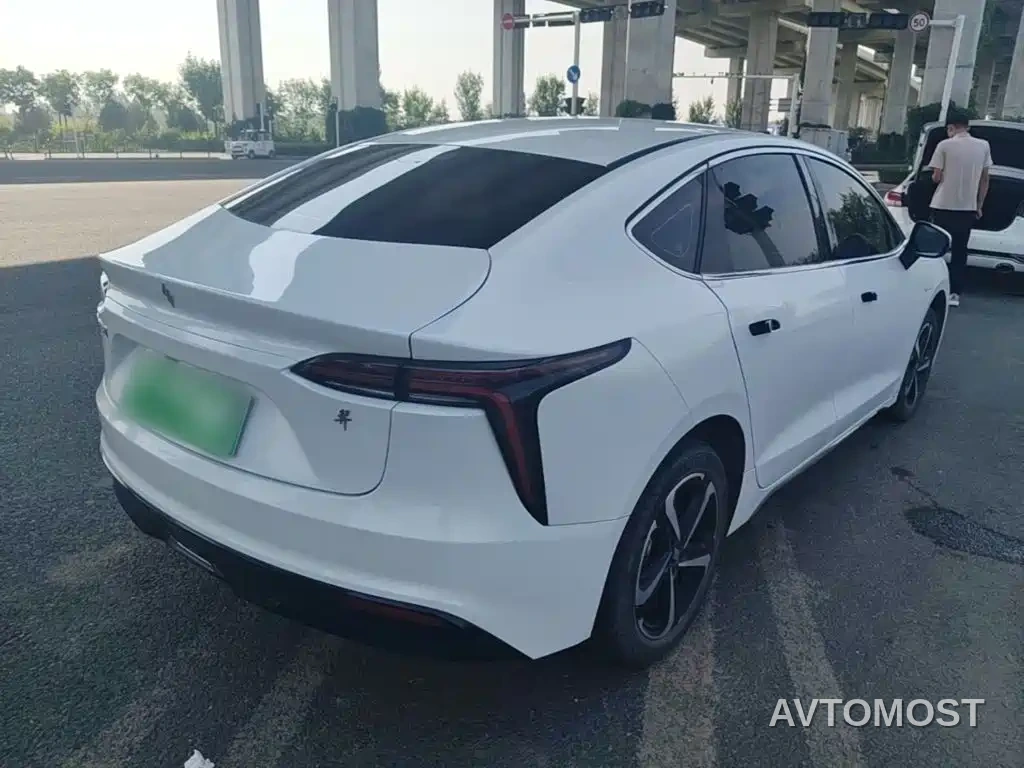 JMCG New Energy Yi 2023 Standard Range Industry Edition — фото 5