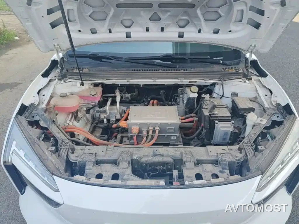 JMCG New Energy Yi 2023 Standard Range Industry Edition — фото 16