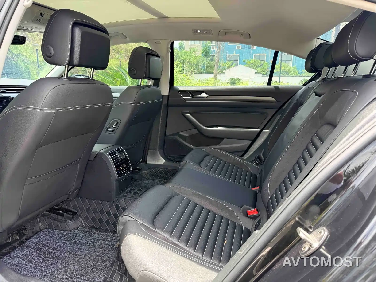Volkswagen Magotan 2020 330TSI DSG Leading — фото 5