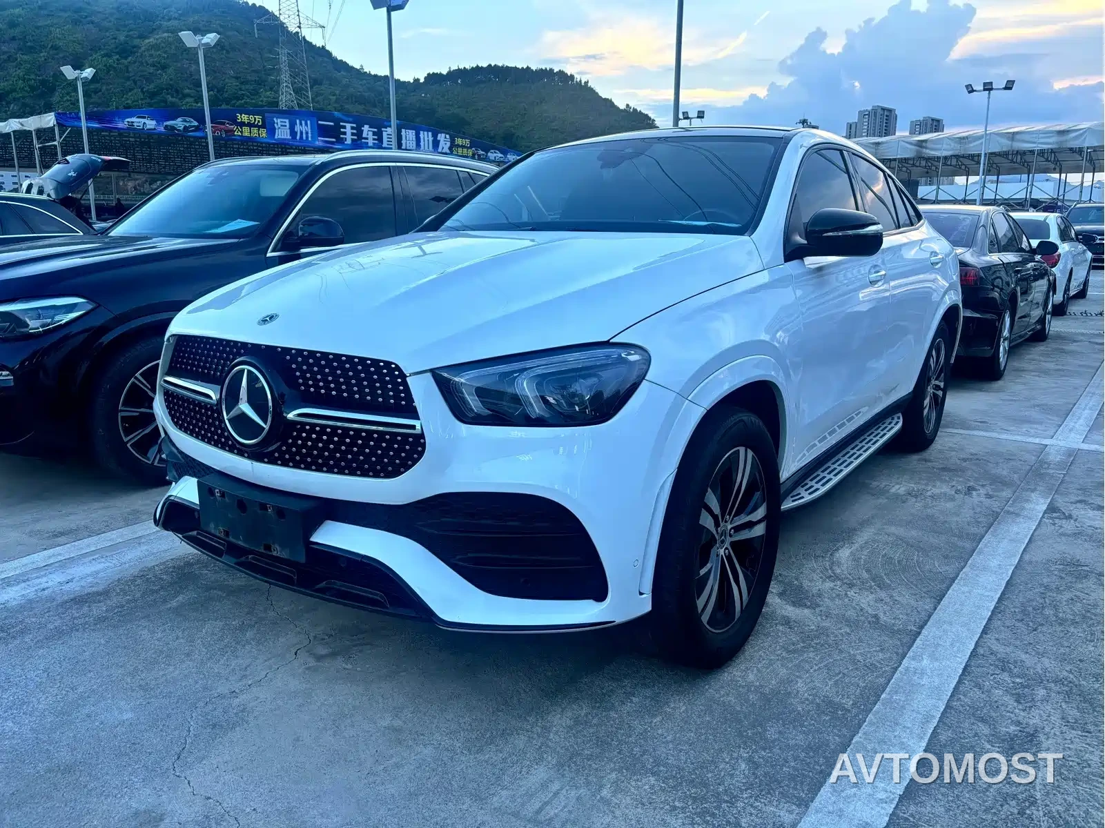 Mercedes-Benz GLE Coupe New Energy 2021 GLE 350 e 4MATIC Coupe SUV — фото 3