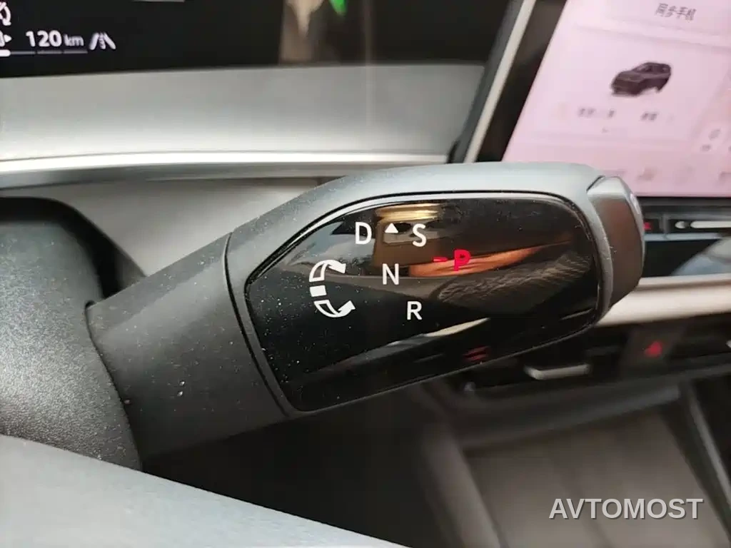 Volkswagen Tayron 2025 Tayron L 380TSI 4WD Luxury — фото 14