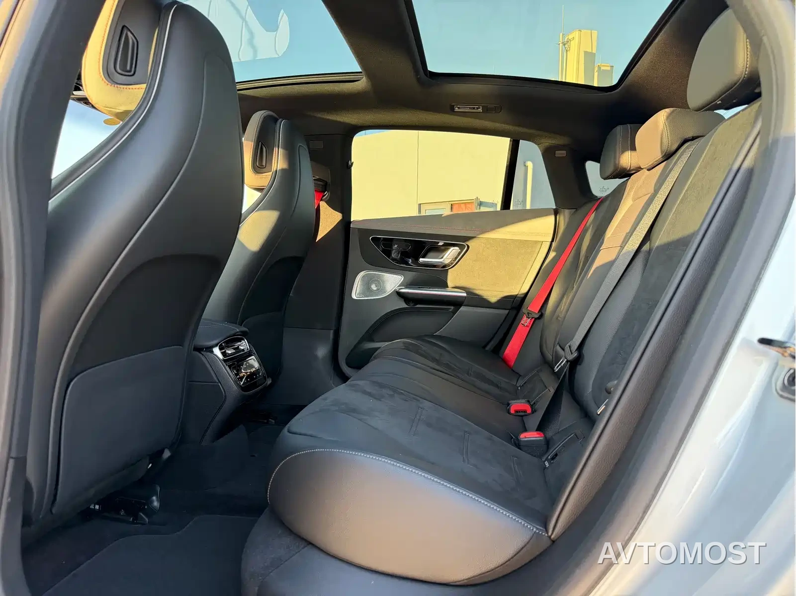 Mercedes-Benz EQE AMG 2023 AMG EQE 53 4MATIC+ — фото 28