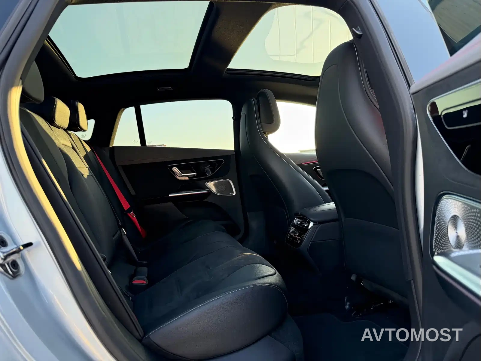 Mercedes-Benz EQE AMG 2023 AMG EQE 53 4MATIC+ — фото 36