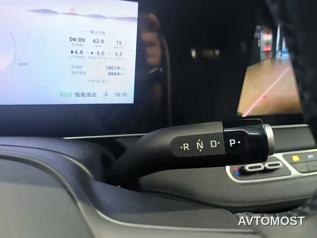 Roewe D7 2023 DMH 125km Beyond Edition — фото 13
